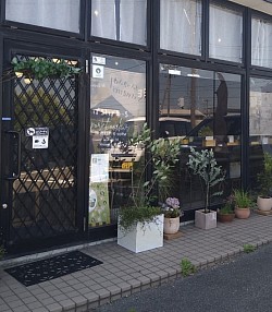 店舗入口